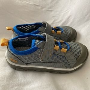 See Kai run water shoes so 10